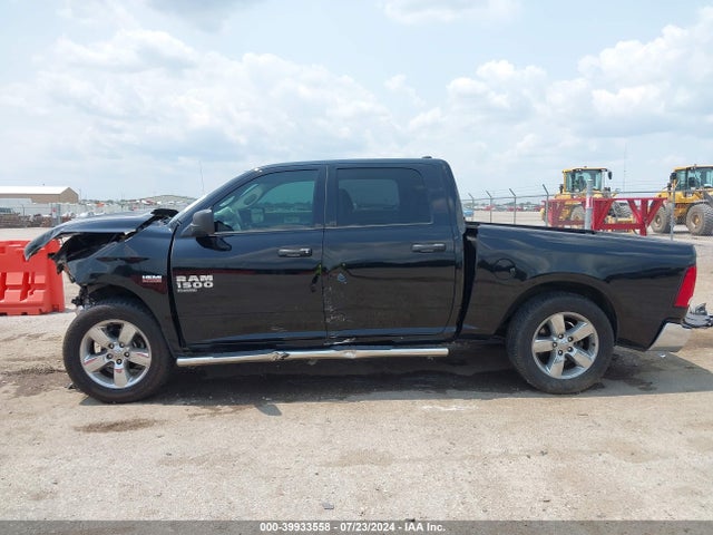 1C6RR7KT5KS744463 RAM 1500 Classic Tradesman  4x4 5'7 Box