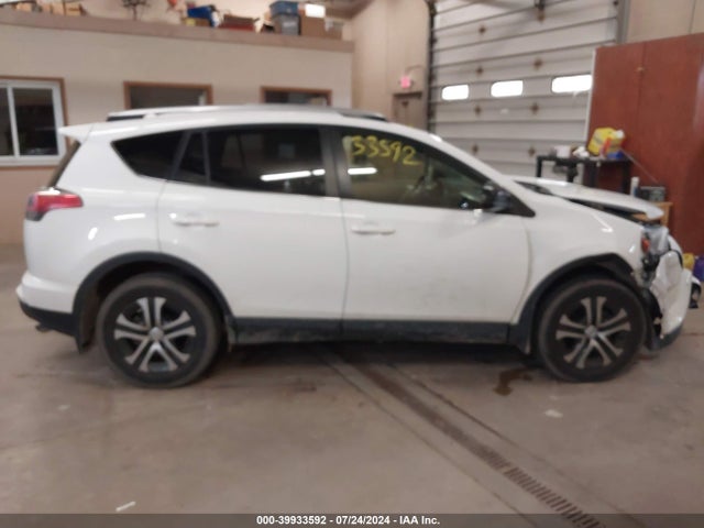 Toyota RAV4 LE 2016 JTMBFREV2GJ096024 Image 13