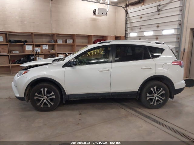 Toyota RAV4 LE 2016 JTMBFREV2GJ096024 Image 14