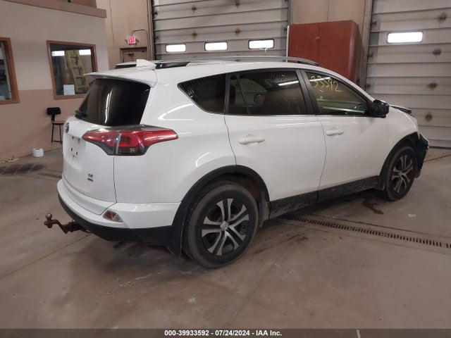 Toyota RAV4 LE 2016 JTMBFREV2GJ096024 Image 4
