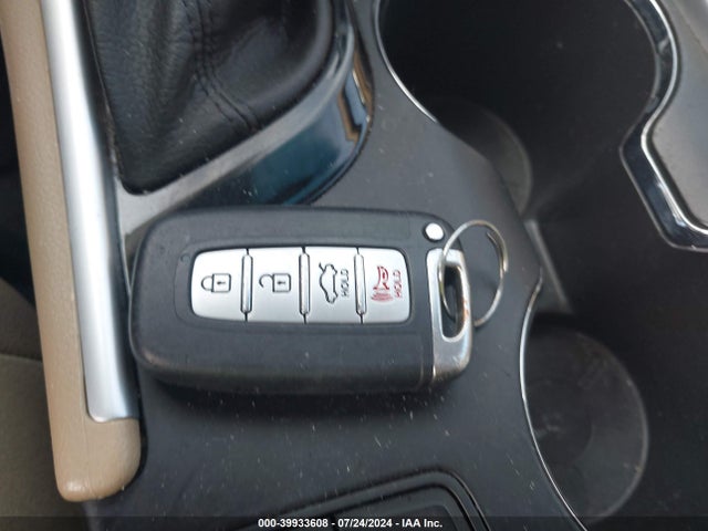 Продажа на аукционе авто 2013 Hyundai Sonata Limited 2.0t, vin: 5NPEC4AB2DH738380, номер лота: 39933608