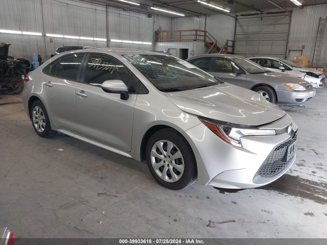 Toyota COROLLA LE 2022 JTDEPMAE6N3006619 main image