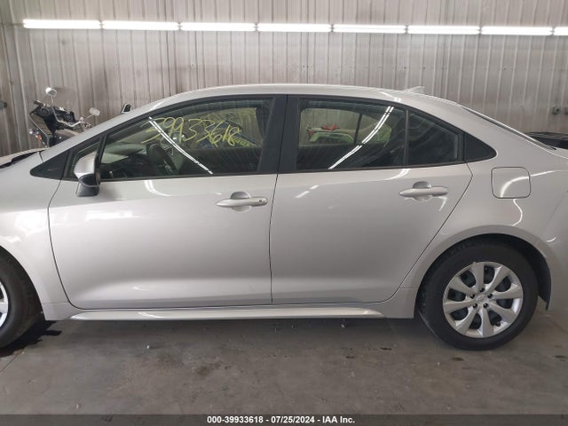 Toyota COROLLA LE 2022 JTDEPMAE6N3006619 Image 15