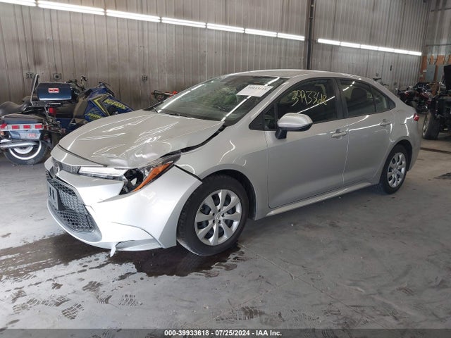 Toyota COROLLA LE 2022 JTDEPMAE6N3006619 Image 2
