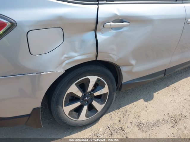 JF2SJAEC0JH506706 Subaru Forester 2.5i Premium