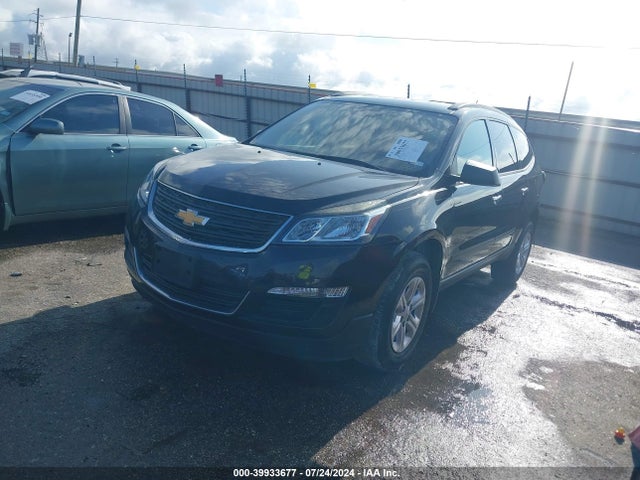 Chevrolet Traverse Ls 2017 1GNKRFKD2HJ173582 Image 2