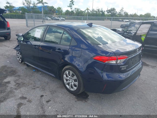 Toyota COROLLA LE 2021 JTDEPMAE8MJ173316 Image 3
