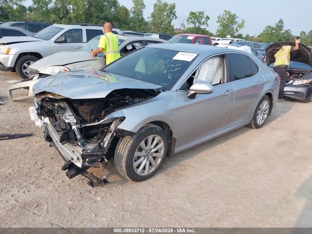 Toyota CAMRY LE 2020 4T1C11AK7LU913007 Image 2