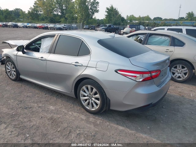 Toyota CAMRY LE 2020 4T1C11AK7LU913007 Image 3