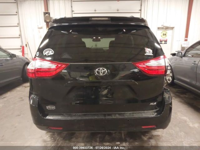 5TDYZ3DC6HS812619 Toyota Sienna Xle 8 Passenger