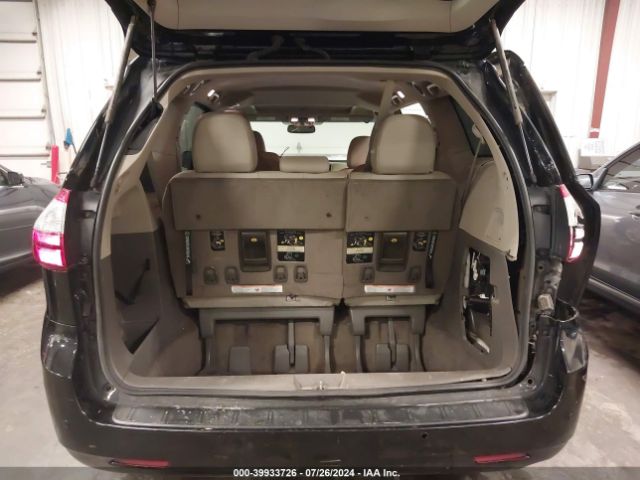 5TDYZ3DC6HS812619 Toyota Sienna Xle 8 Passenger