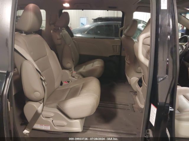 5TDYZ3DC6HS812619 Toyota Sienna Xle 8 Passenger