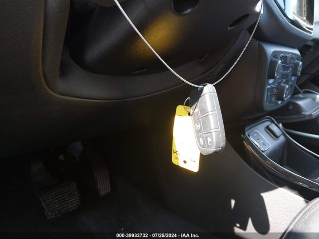 3C4NJCCB8JT488524 Jeep Compass Limited Fwd
