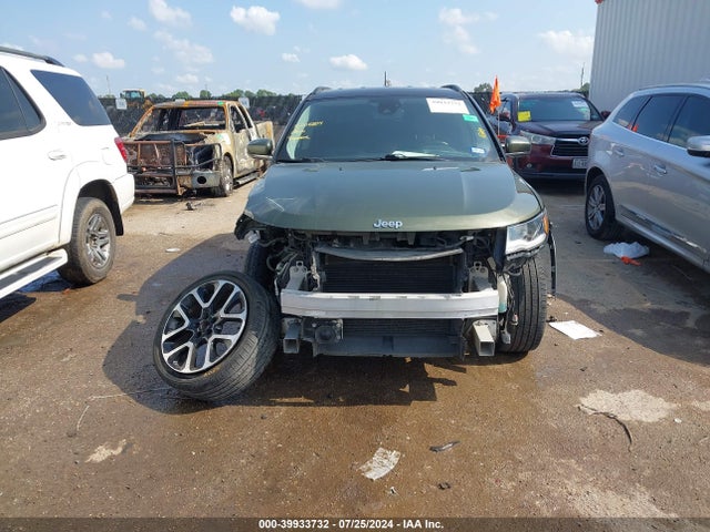 3C4NJCCB8JT488524 Jeep Compass Limited Fwd