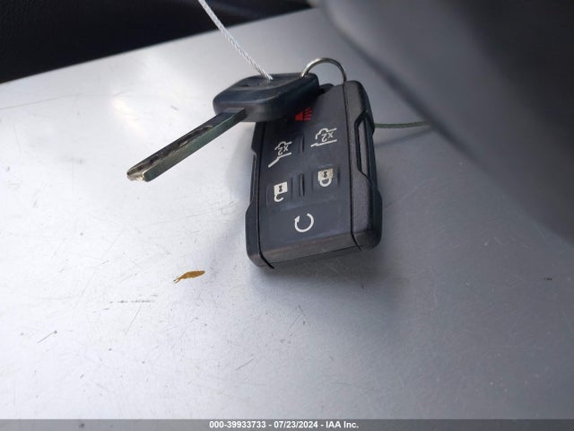 Chevrolet Suburban 1500 Lt 2015 1GNSCJKC7FR550028 Image 11