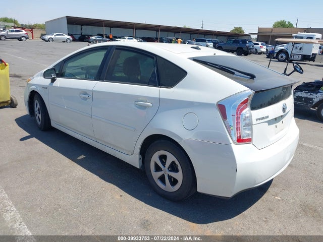 Toyota Prius Three 2014 JTDKN3DU9E1778176 Image 3