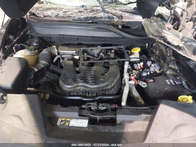 1C4PJMCS9FW614891 Jeep Cherokee Latitude