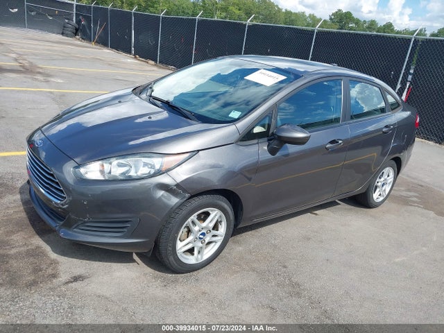 Ford FIESTA SE 2018 3FADP4BJ0JM145005 Image 2