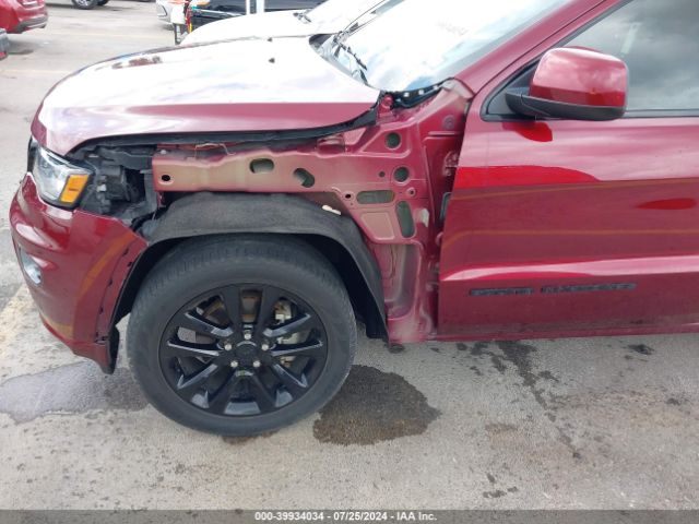 1C4RJEAG4JC158807 Jeep Grand Cherokee Altitude 4x2