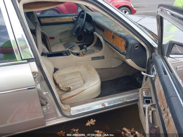 1988 JAGUAR VANDENPLAS SAJKV1649JC521407 Photo 4