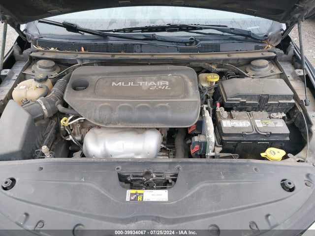 1C3CCCAB8GN136948 Chrysler 200 Limited