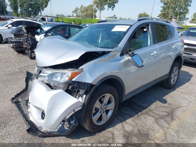 Toyota Rav4 Xle 2015 2T3WFREVXFW140370 Image 2