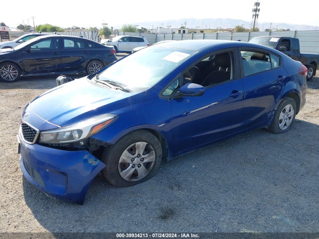 KIA FORTE LX 2017 3KPFK4A75HE138840 Image 2