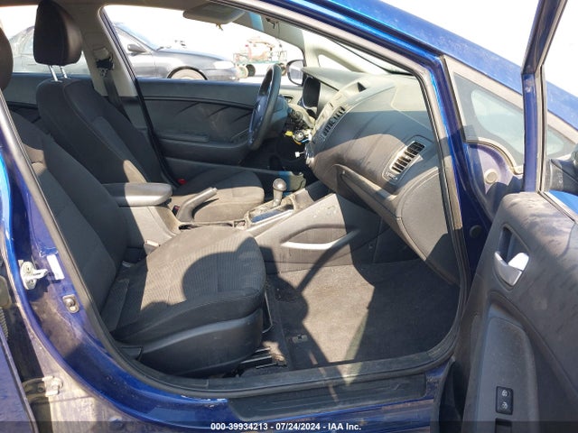 KIA FORTE LX 2017 3KPFK4A75HE138840 Image 5