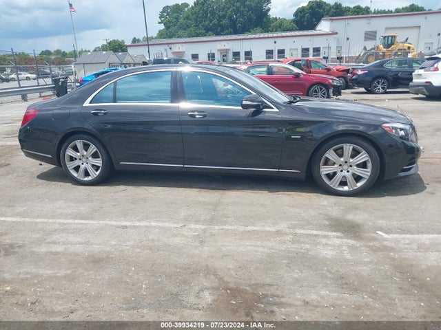 Mercedes-Benz S 550 2014 WDDUG8CB8EA008072 Image 12