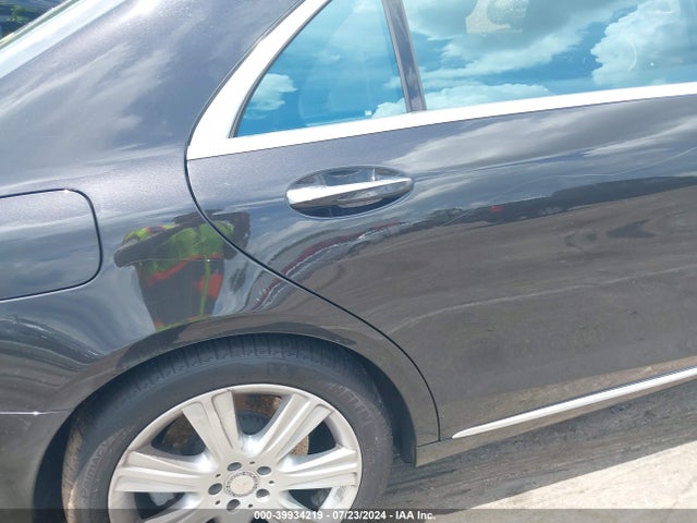 WDDUG8CB8EA008072 Mercedes-Benz S 550