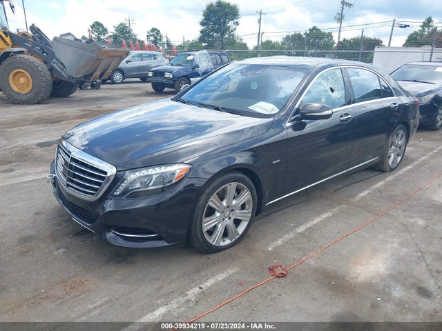 WDDUG8CB8EA008072 Mercedes-Benz S 550