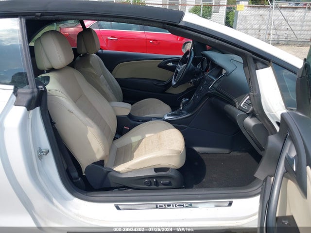 W04WT3N58GG035498 Buick Cascada Premium