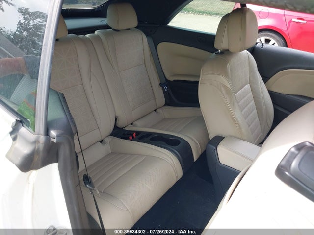 W04WT3N58GG035498 Buick Cascada Premium