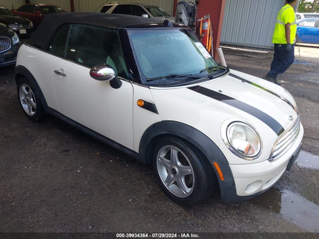 2010 MINI COOPER WMWMR3C5XATU97197 Photo 0