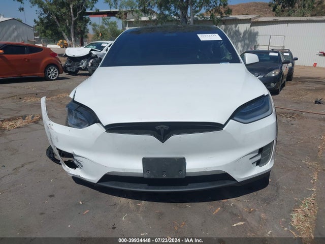 Tesla MODEL X 2019 5YJXCDE29KF207773 Image 29