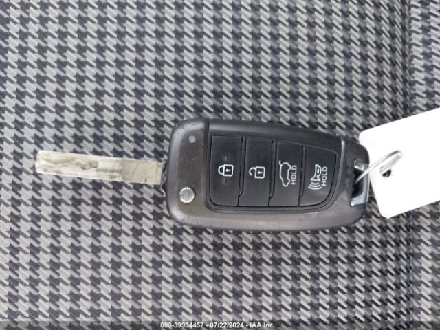 KM8K12AA2KU252655 Hyundai Kona Se
