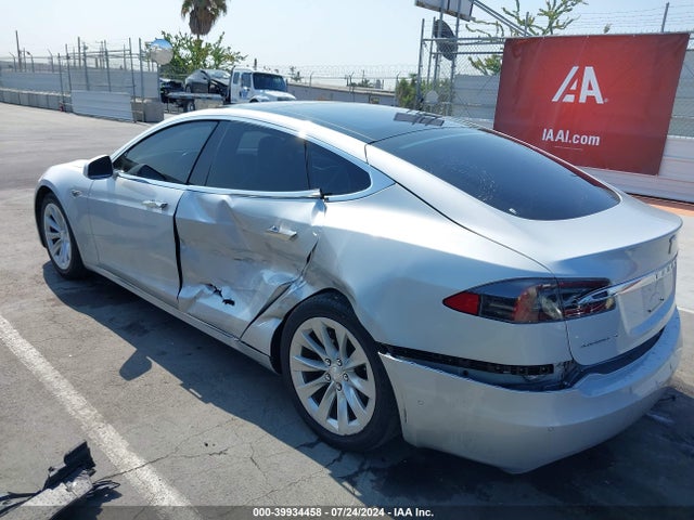 Tesla Model S 60/70/75/85 2016 5YJSA1E16GF160134 Image 3