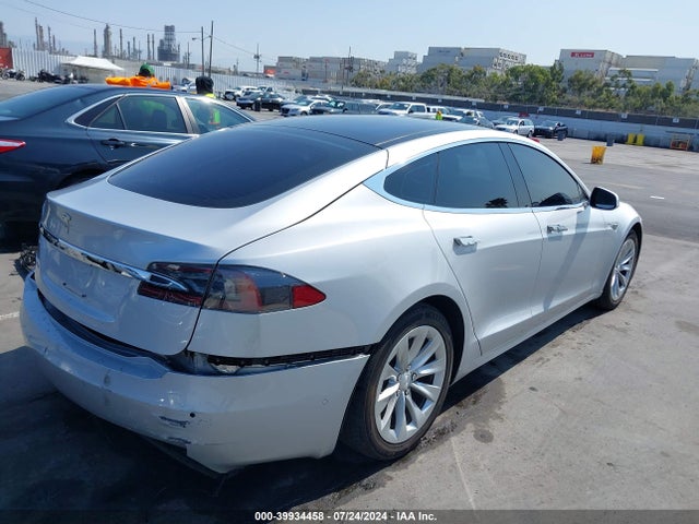 Tesla Model S 60/70/75/85 2016 5YJSA1E16GF160134 Image 4