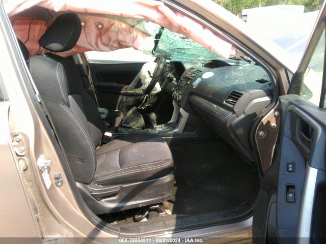 Subaru Forester 2.5i Premium 2015 JF2SJADC4FH801767 Image 5