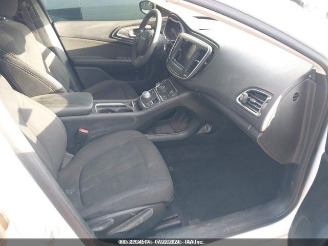 Chrysler 200 Limited 2015 1C3CCCAB1FN541287 Image 5