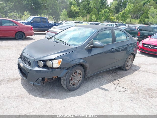 Chevrolet Sonic Ls Auto 2014 1G1JA5SHXE4227142 Image 2