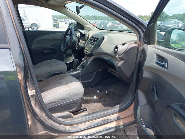 Chevrolet Sonic Ls Auto 2014 1G1JA5SHXE4227142 Image 5