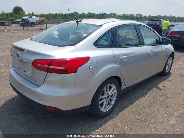 Ford FOCUS SE 2016 1FADP3F23GL317941 Image 4