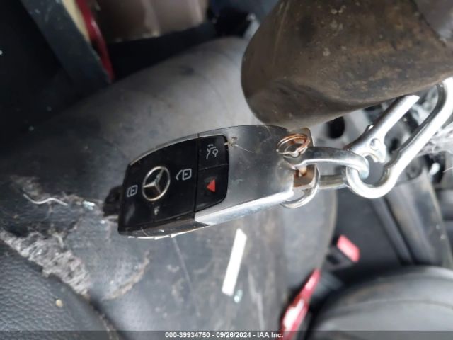 WDDZF4KB3JA466292 Mercedes-Benz E 300 4matic