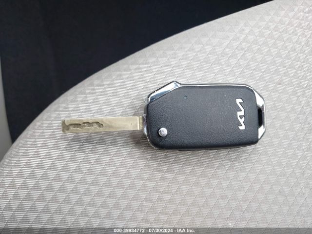 KNDJ23AU8P7881842 KIA SOUL LX