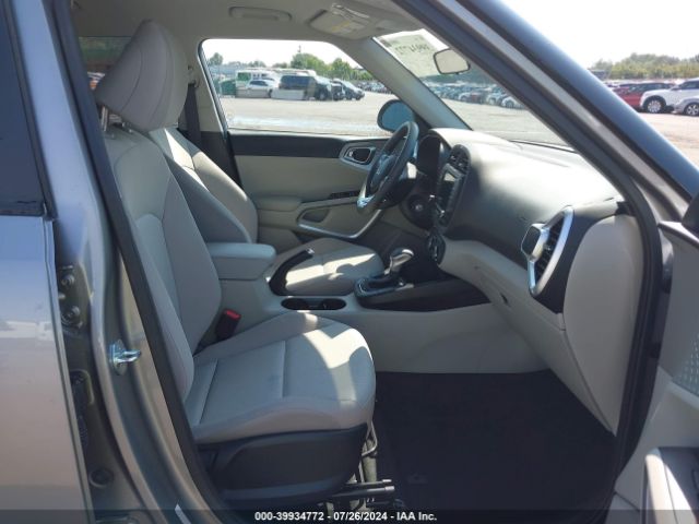 KNDJ23AU8P7881842 KIA SOUL LX