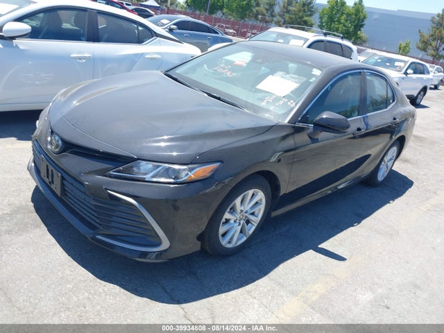 Toyota CAMRY LE 2024 4T1C11AK2RU223576 Image 2
