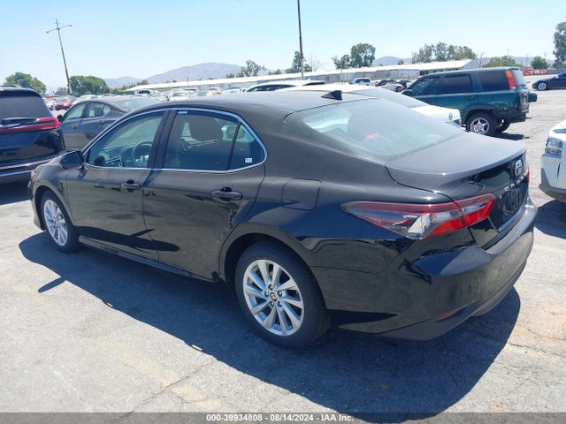 Toyota CAMRY LE 2024 4T1C11AK2RU223576 Image 3