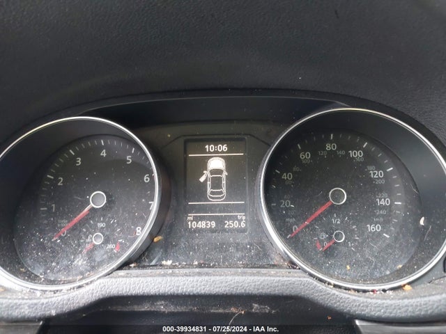 1VWBT7A33HC023832 Volkswagen Passat 1.8t Se