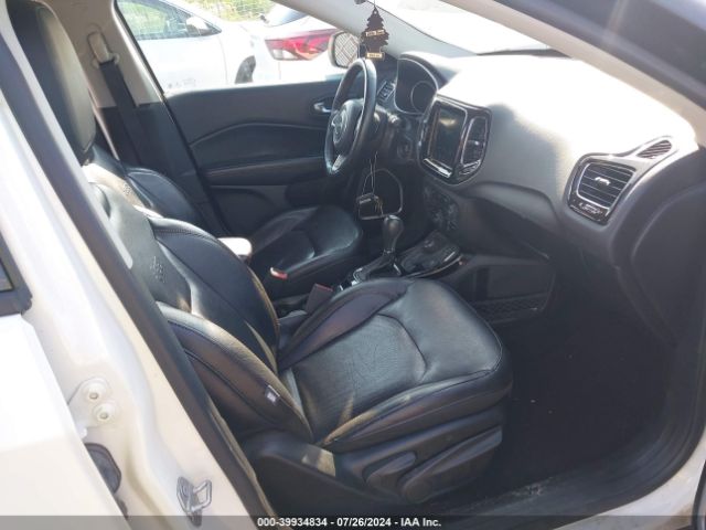 3C4NJDCB9JT330103 Jeep Compass Limited 4x4
